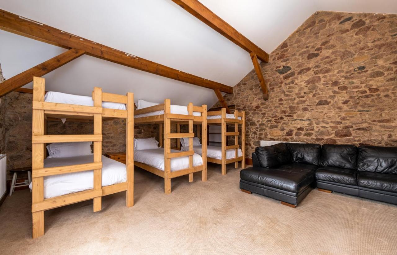 Muncaster Castle Coachman'S Quarters Bed and Breakfast Ravenglass Eksteriør billede